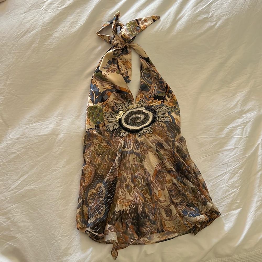 Printed halter top.